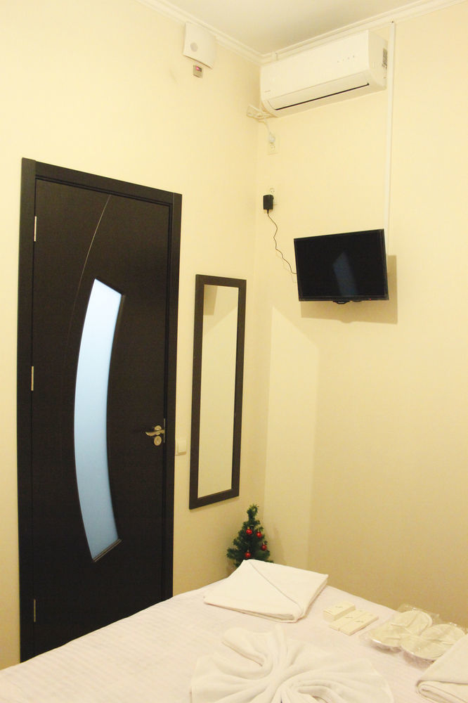 Apartment On Rustaveli Avenue ティビリシ エクステリア 写真
