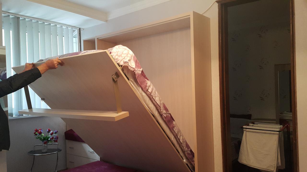 Apartment On Rustaveli Avenue ティビリシ エクステリア 写真